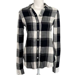 So Black White Plaid‎ Long Sleeve Button Down Perfect Shirt Top Rayon Sz XS
